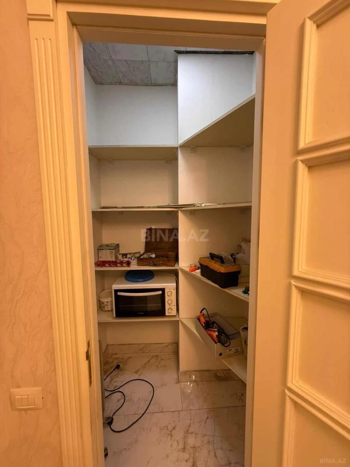 Kirayə verilir 2 otaqlı mənzil 100 m²