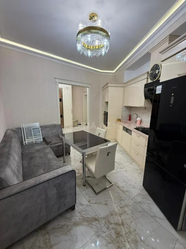 Kirayə verilir 2 otaqlı mənzil 100 m²