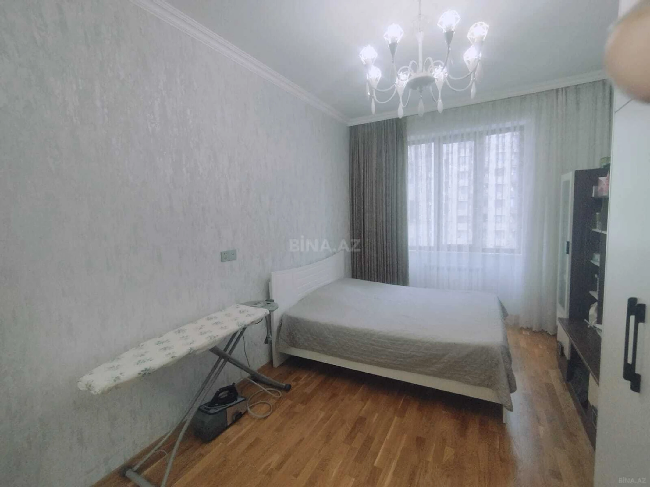 Satılır 3 otaqlı mənzil 105 m²