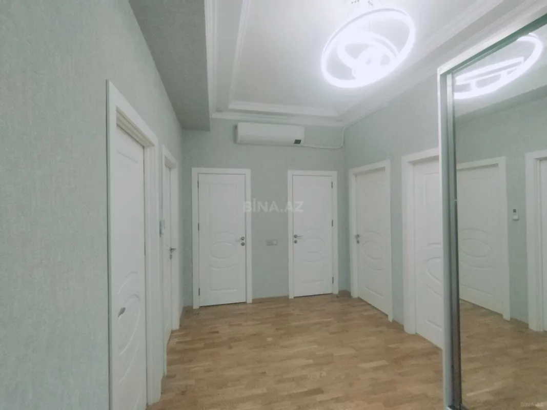 Satılır 3 otaqlı mənzil 105 m²