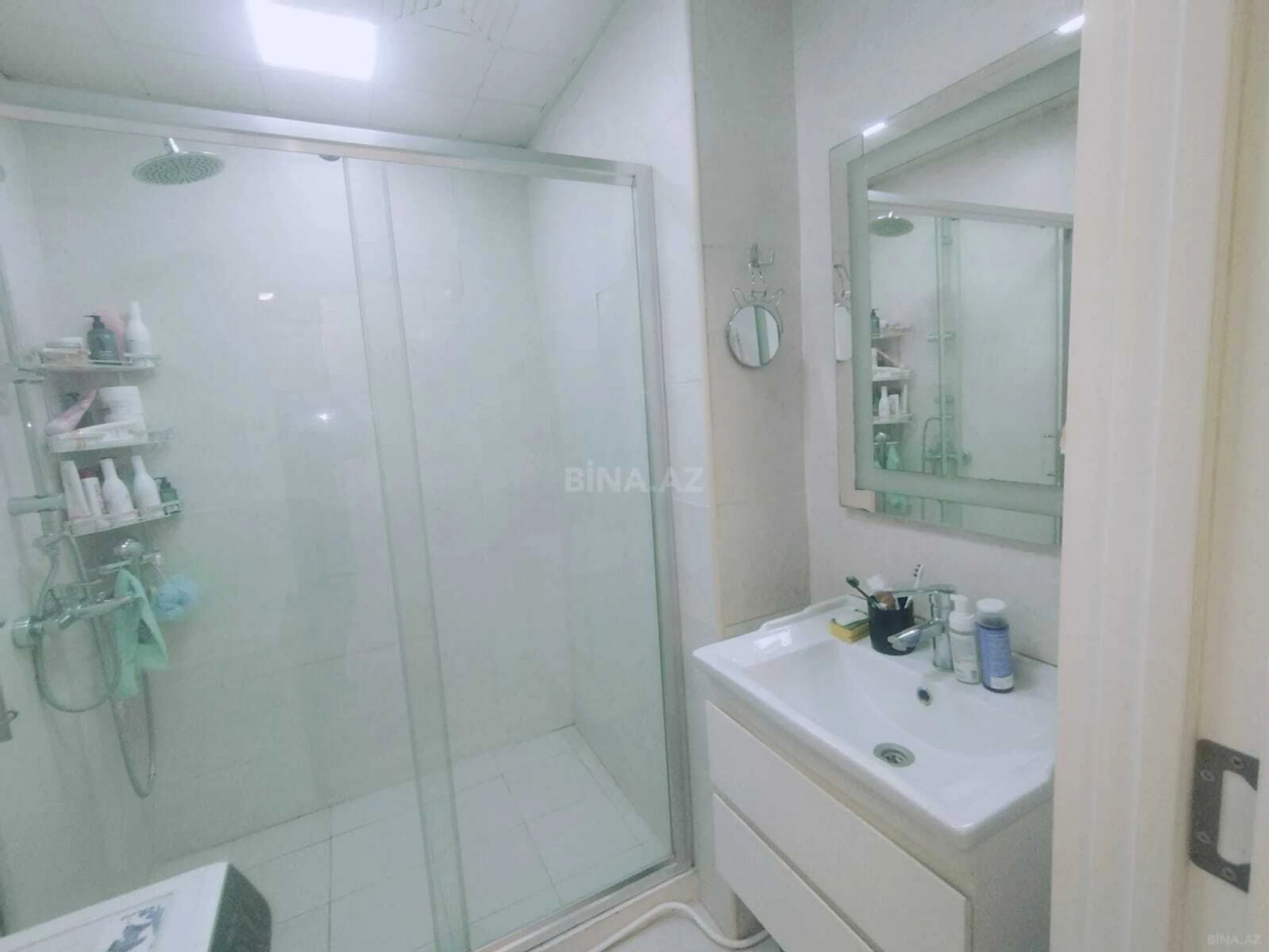 Satılır 3 otaqlı mənzil 105 m²