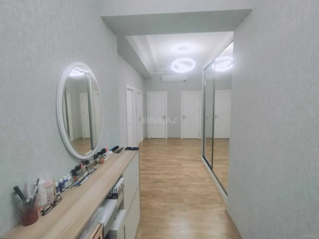Satılır 3 otaqlı mənzil 105 m²