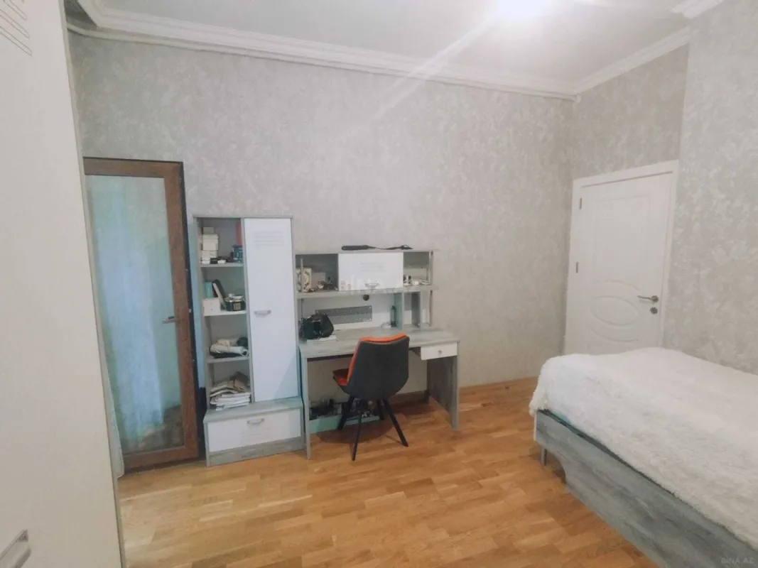 Satılır 3 otaqlı mənzil 105 m²