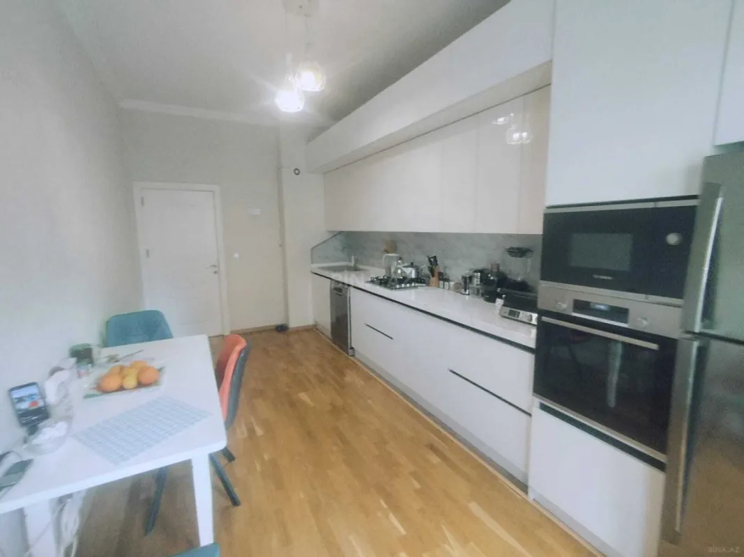 Satılır 3 otaqlı mənzil 105 m²