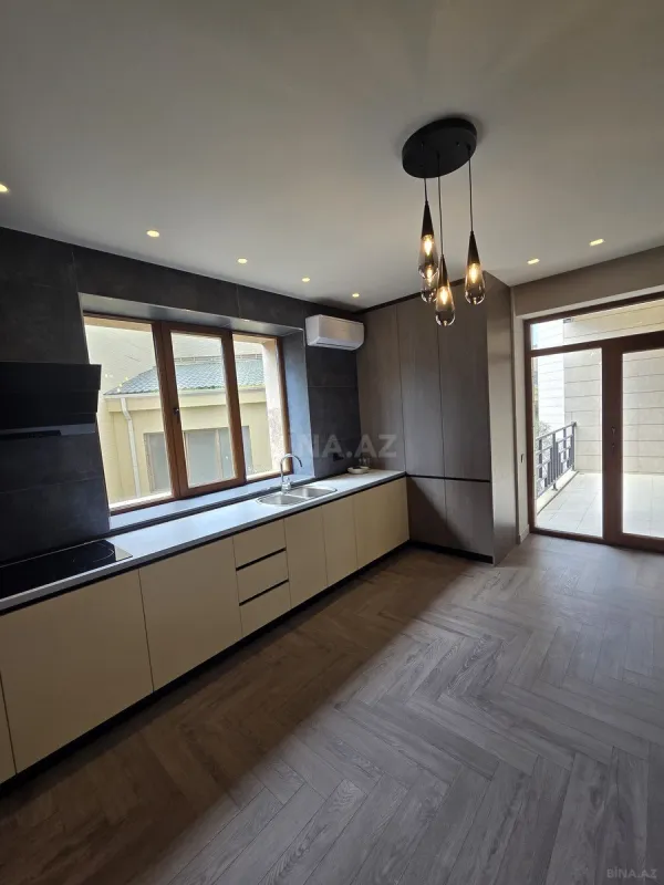 Kirayə verilir 3 otaqlı mənzil 160 m²
