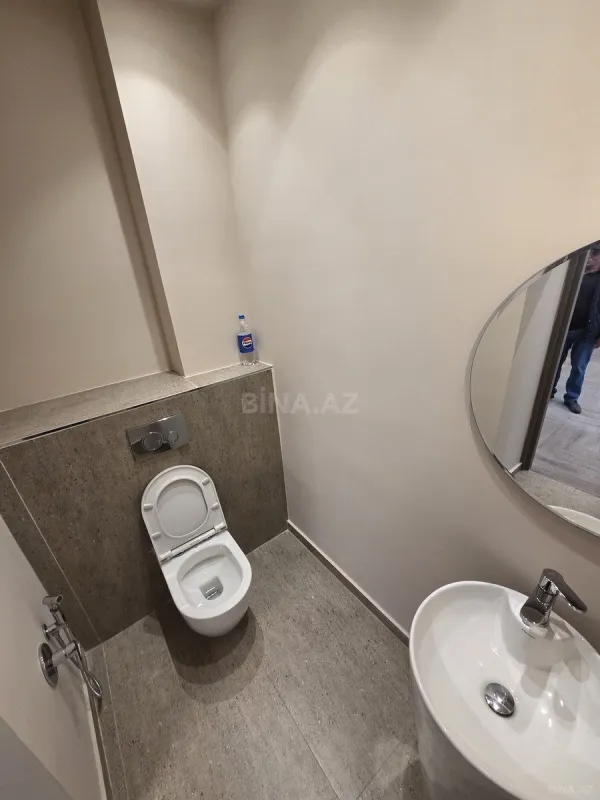 Kirayə verilir 3 otaqlı mənzil 160 m²