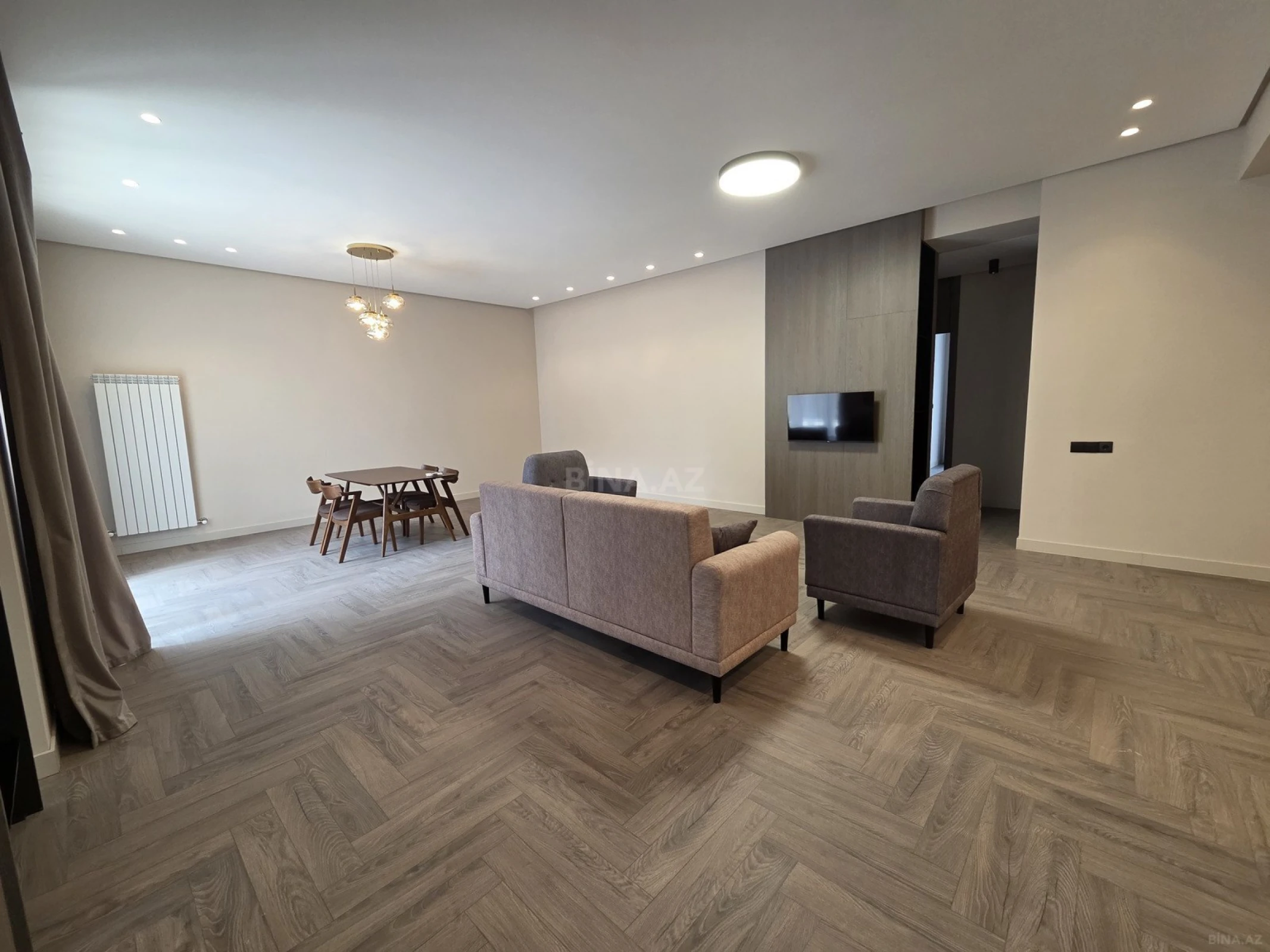 Kirayə verilir 3 otaqlı mənzil 160 m²