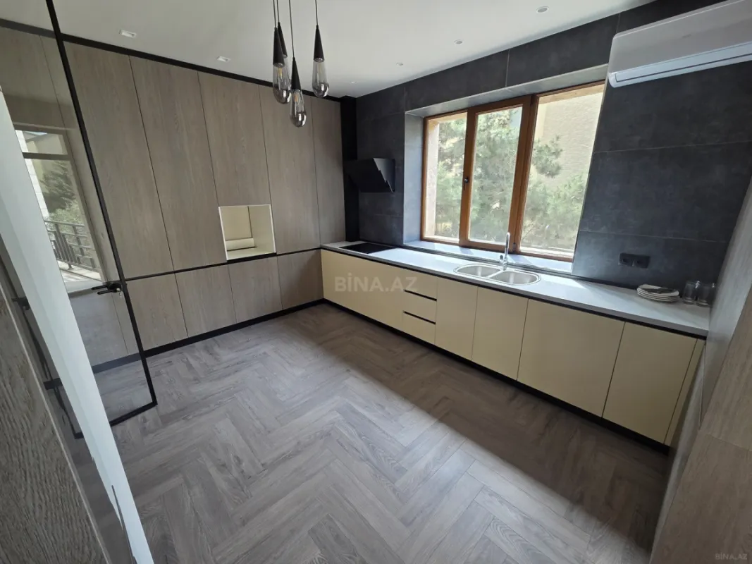Kirayə verilir 3 otaqlı mənzil 160 m²