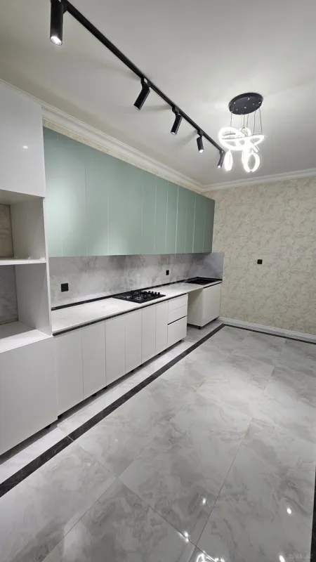 Satılır 3 otaqlı mənzil 110 m²
