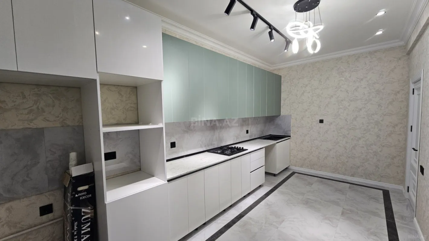 Satılır 3 otaqlı mənzil 110 m²
