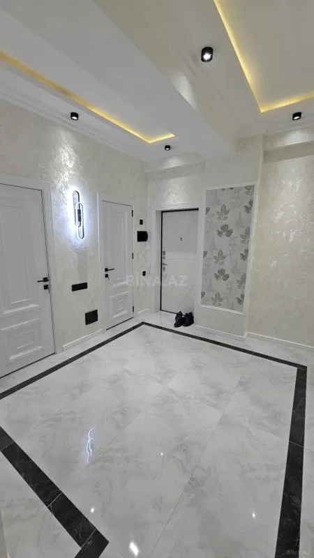 Satılır 3 otaqlı mənzil 110 m²