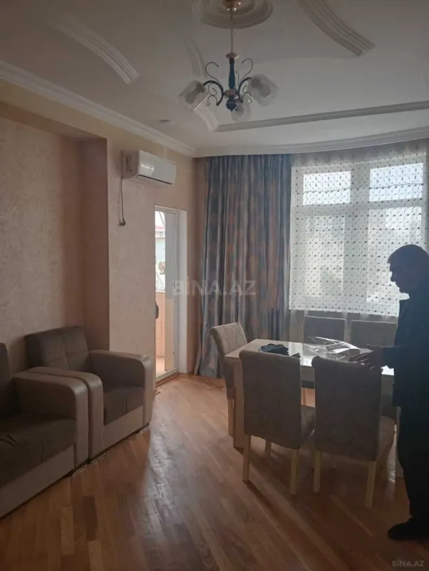 Kirayə verilir 2 otaqlı mənzil 100 m²