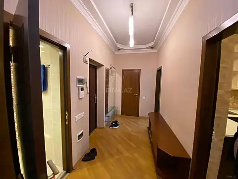 Kirayə verilir 2 otaqlı mənzil 100 m²