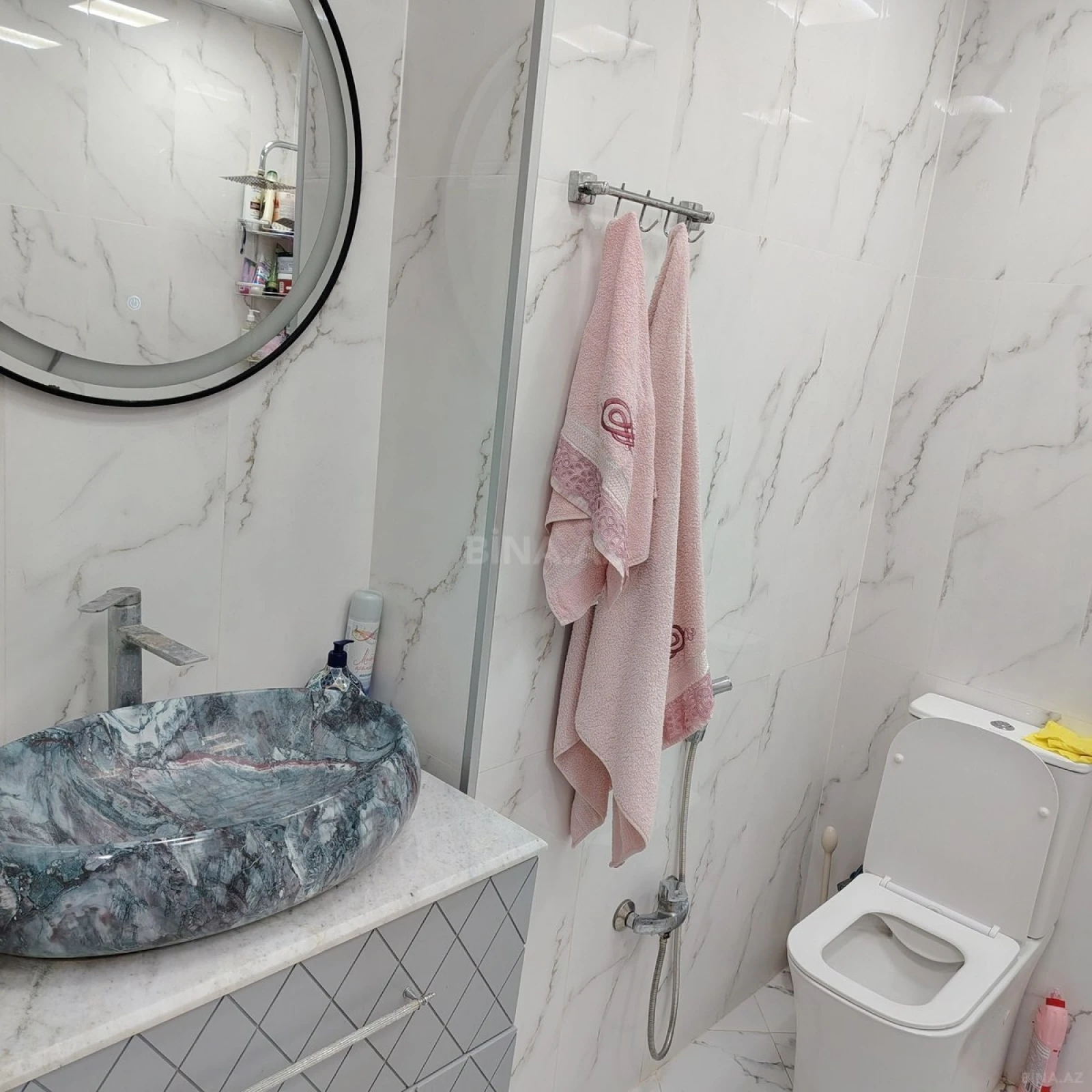 Satılır 2 otaqlı mənzil 65 m²