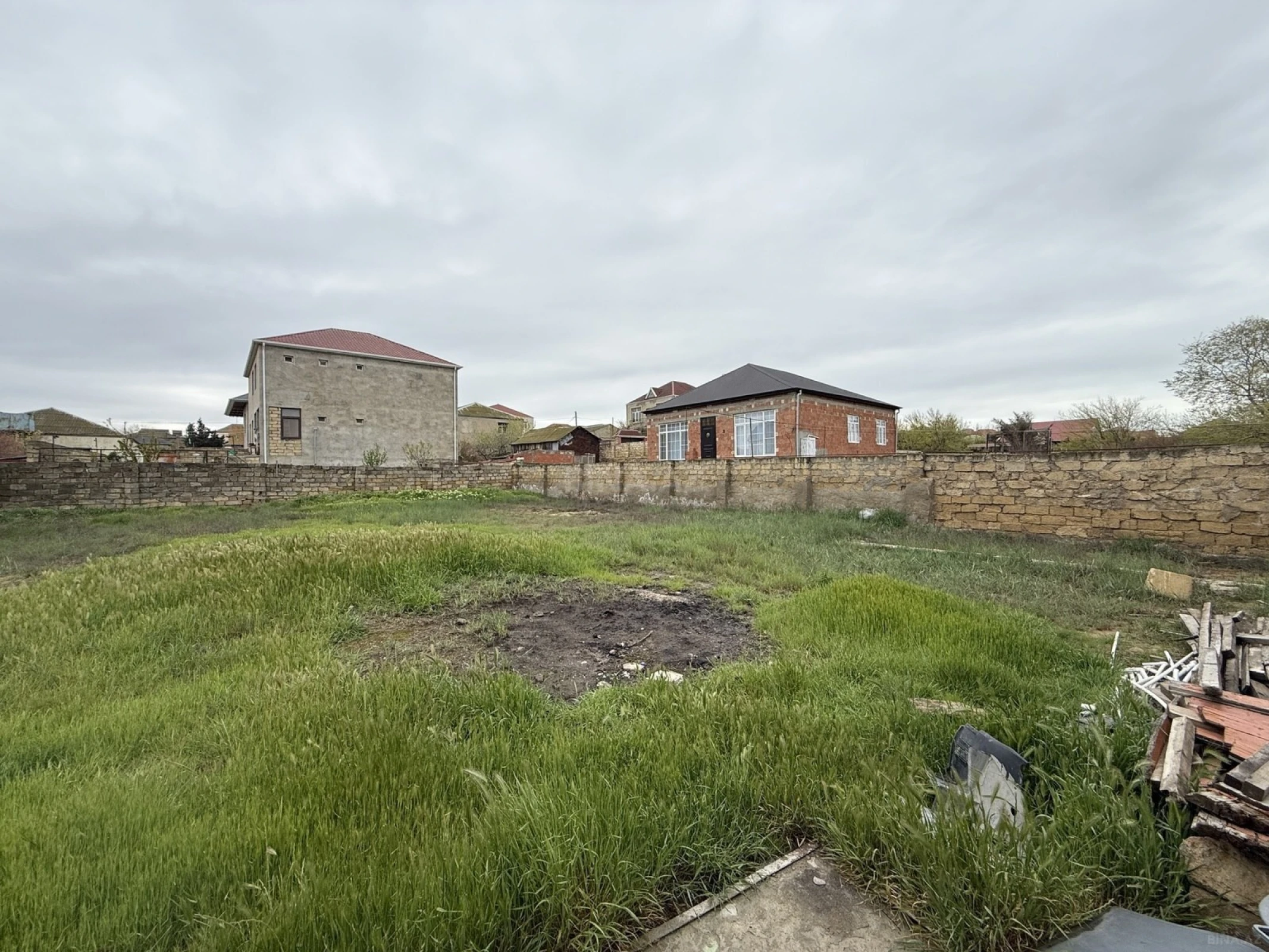 Satılır 7 otaqlı həyət evi 250 m²