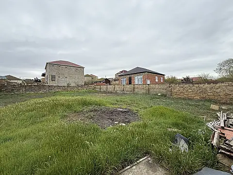 Satılır 7 otaqlı həyət evi 250 m²