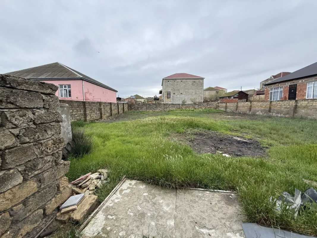 Satılır 7 otaqlı həyət evi 250 m²