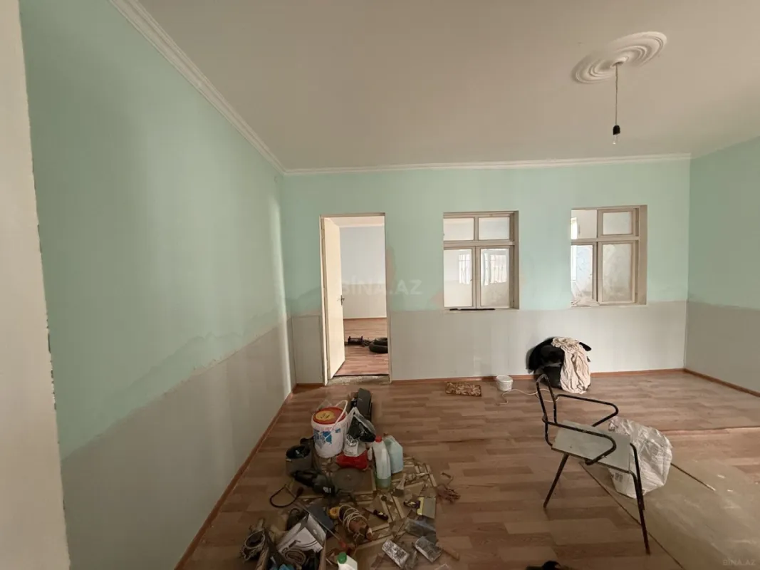 Satılır 7 otaqlı həyət evi 250 m²