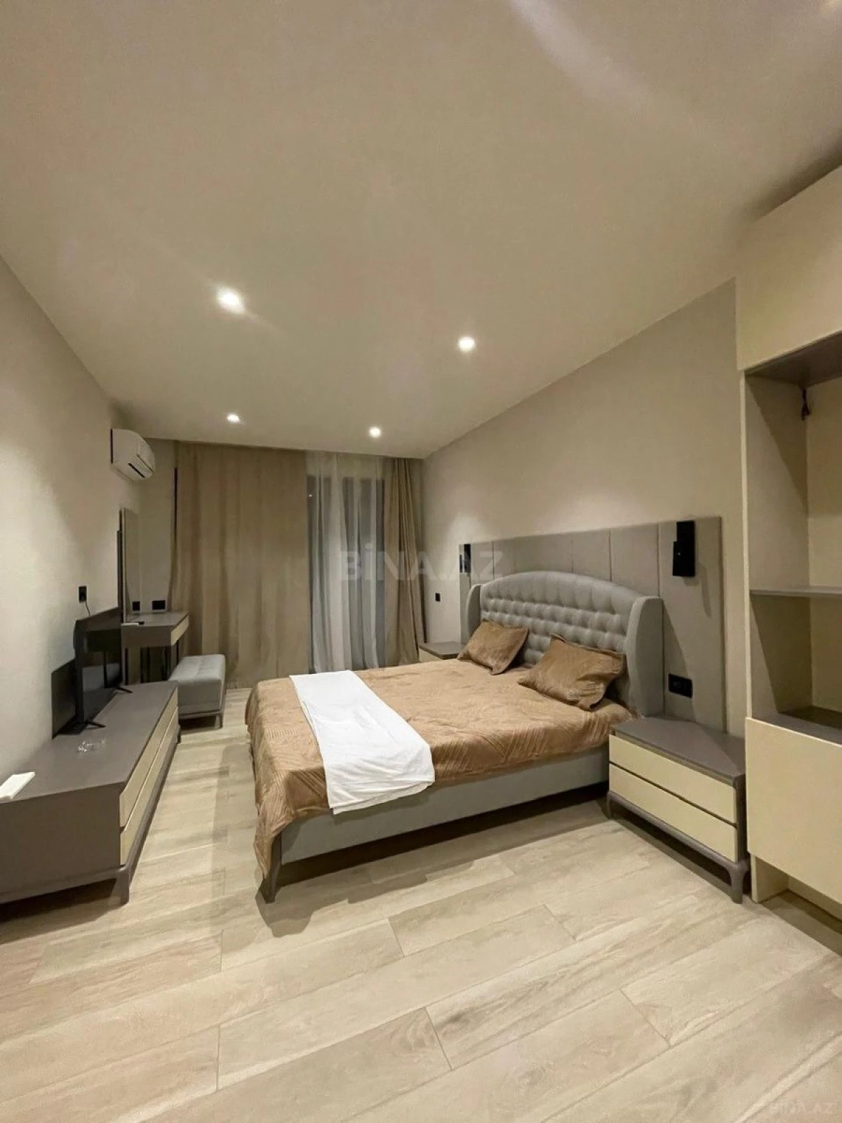 Kirayə verilir 2 otaqlı mənzil 96 m²