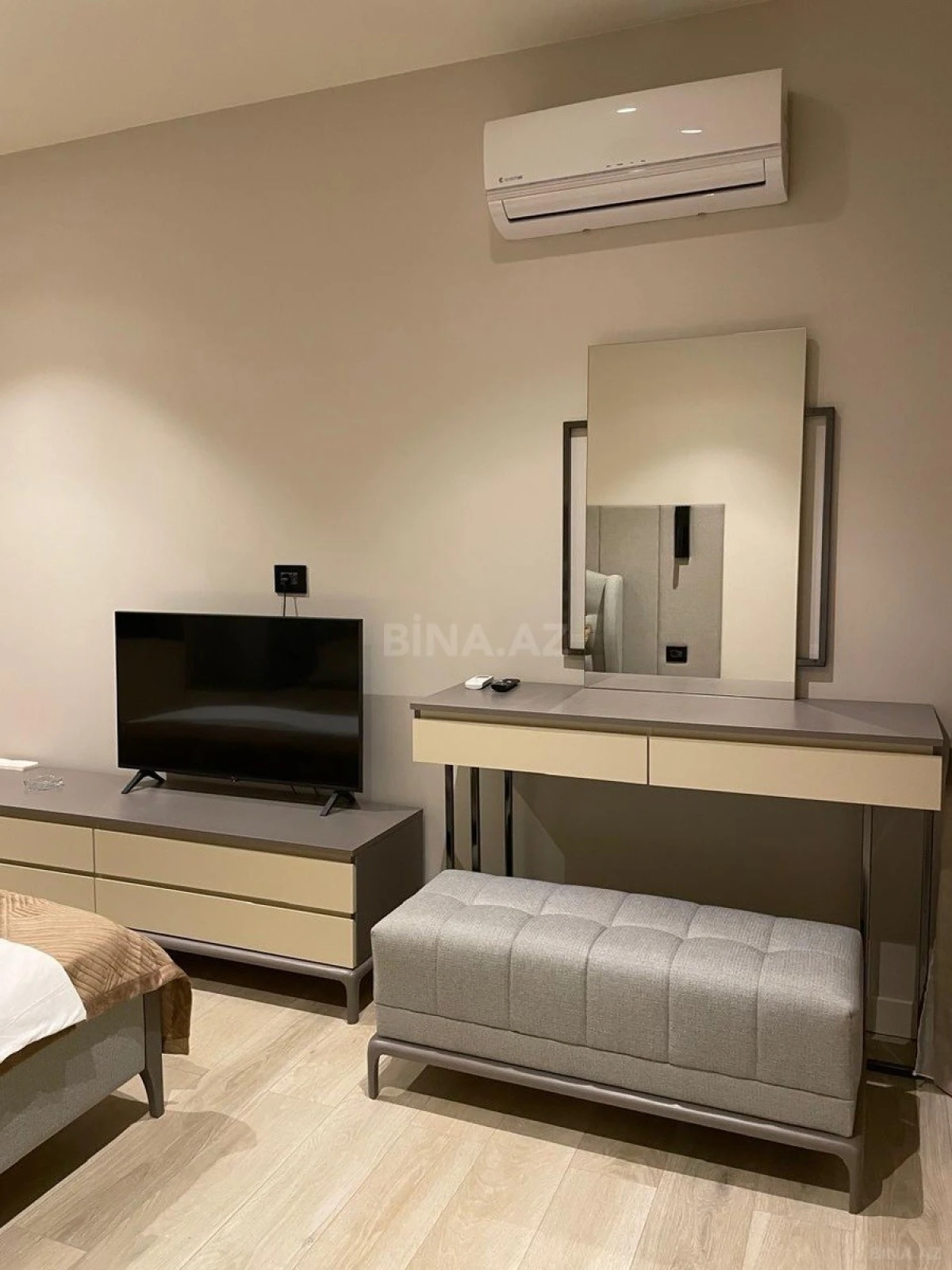 Kirayə verilir 2 otaqlı mənzil 96 m²