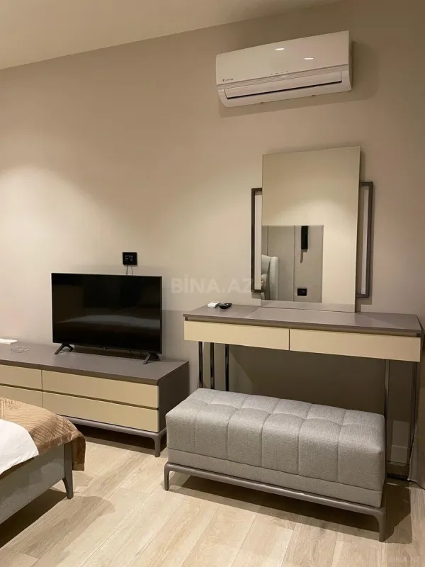 Kirayə verilir 2 otaqlı mənzil 96 m²