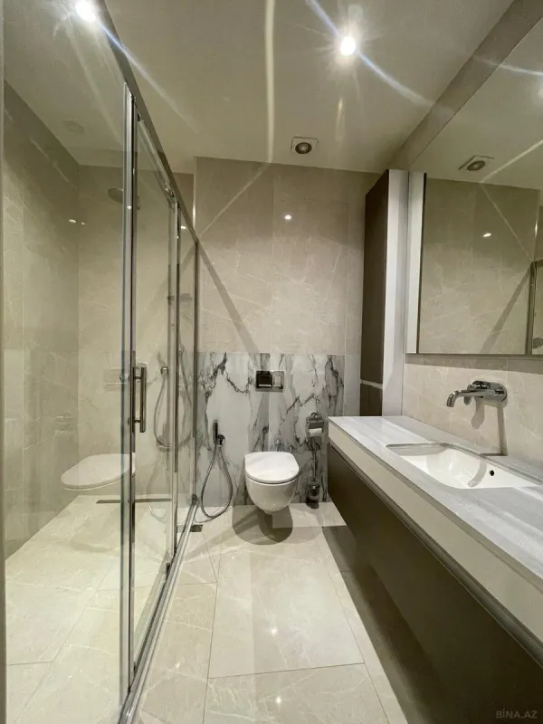 Kirayə verilir 2 otaqlı mənzil 96 m²