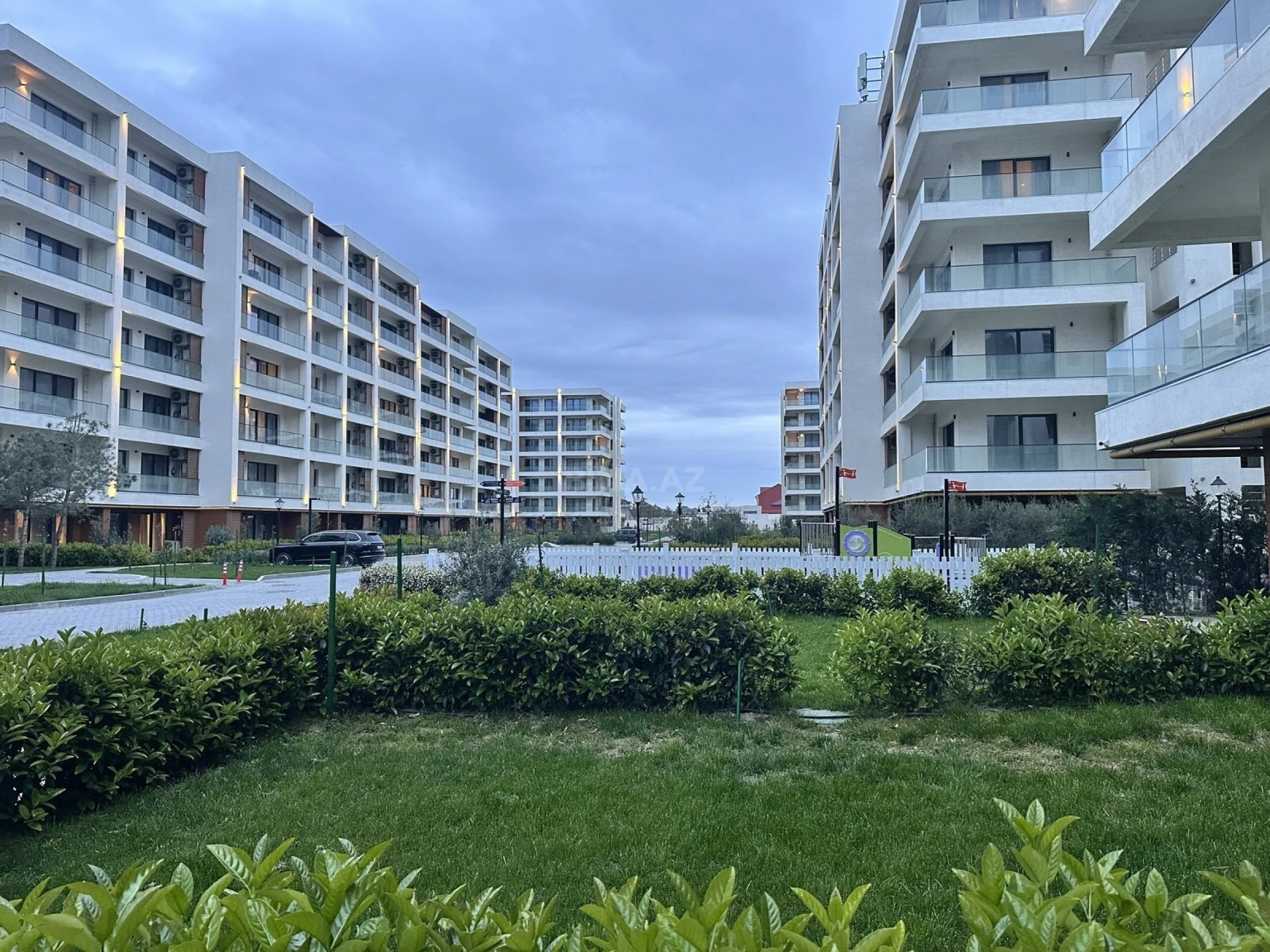 Kirayə verilir 2 otaqlı mənzil 96 m²
