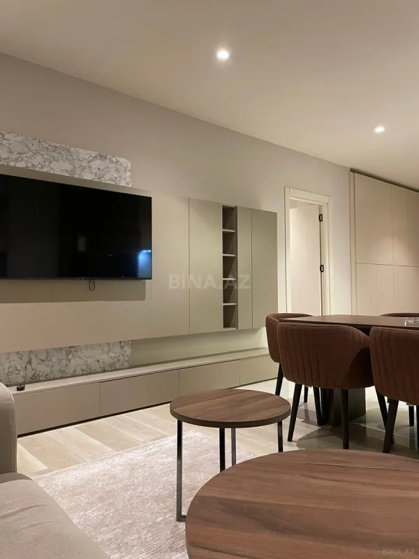 Kirayə verilir 2 otaqlı mənzil 96 m²
