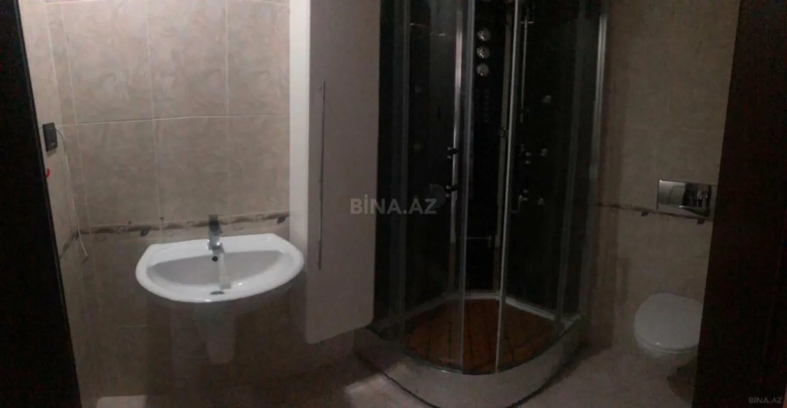 Satılır 4 otaqlı mənzil 217 m²