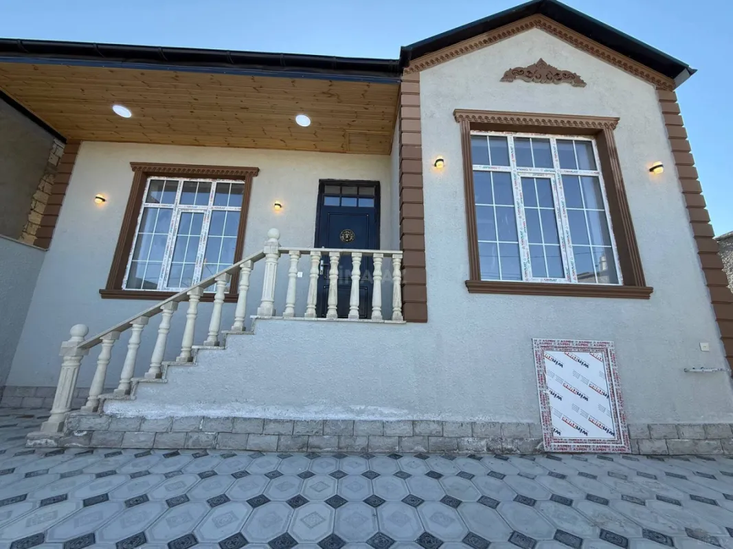 Satılır 4 otaqlı həyət evi 132 m²
