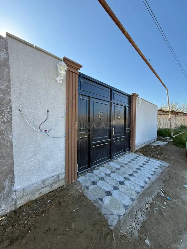 Satılır 4 otaqlı həyət evi 132 m²