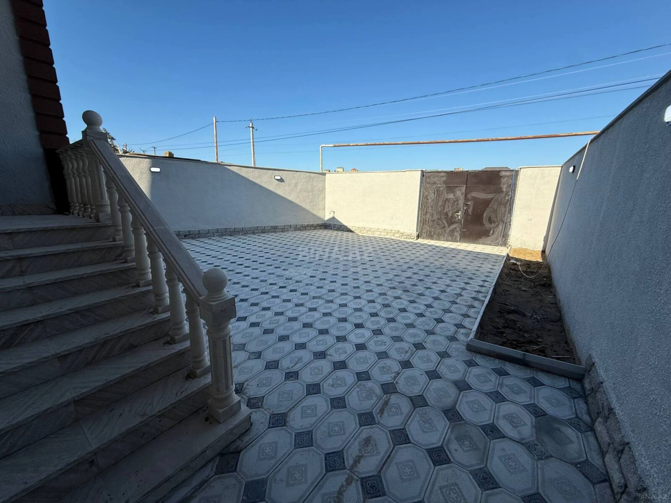 Satılır 4 otaqlı həyət evi 132 m²