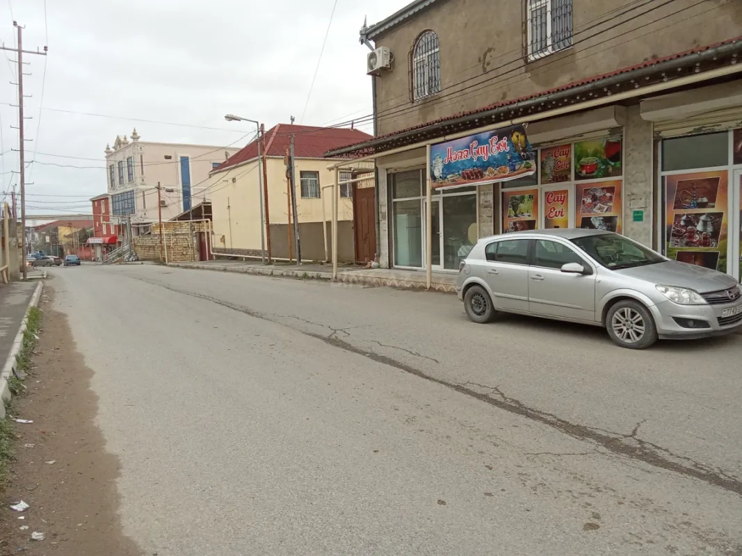 Satılır obyekt 100 m²