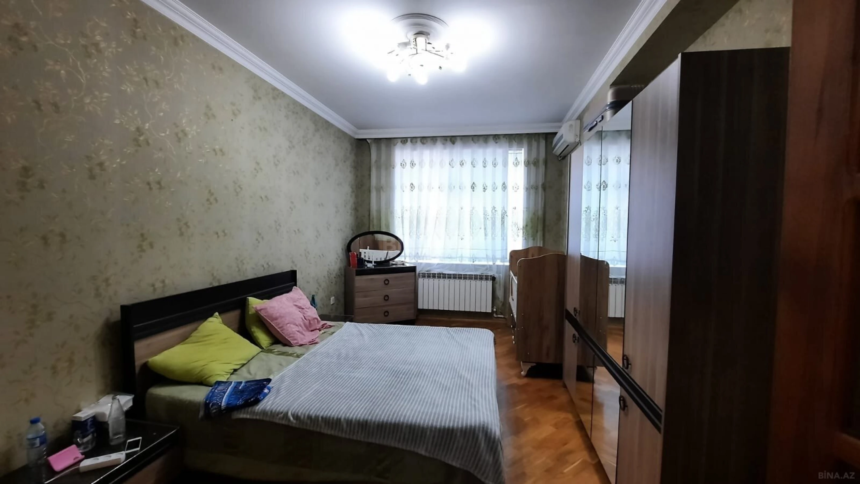 Satılır 2 otaqlı mənzil 90 m²