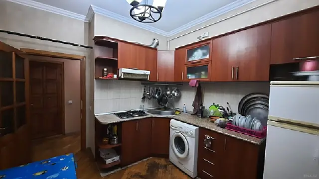Satılır 2 otaqlı mənzil 90 m²