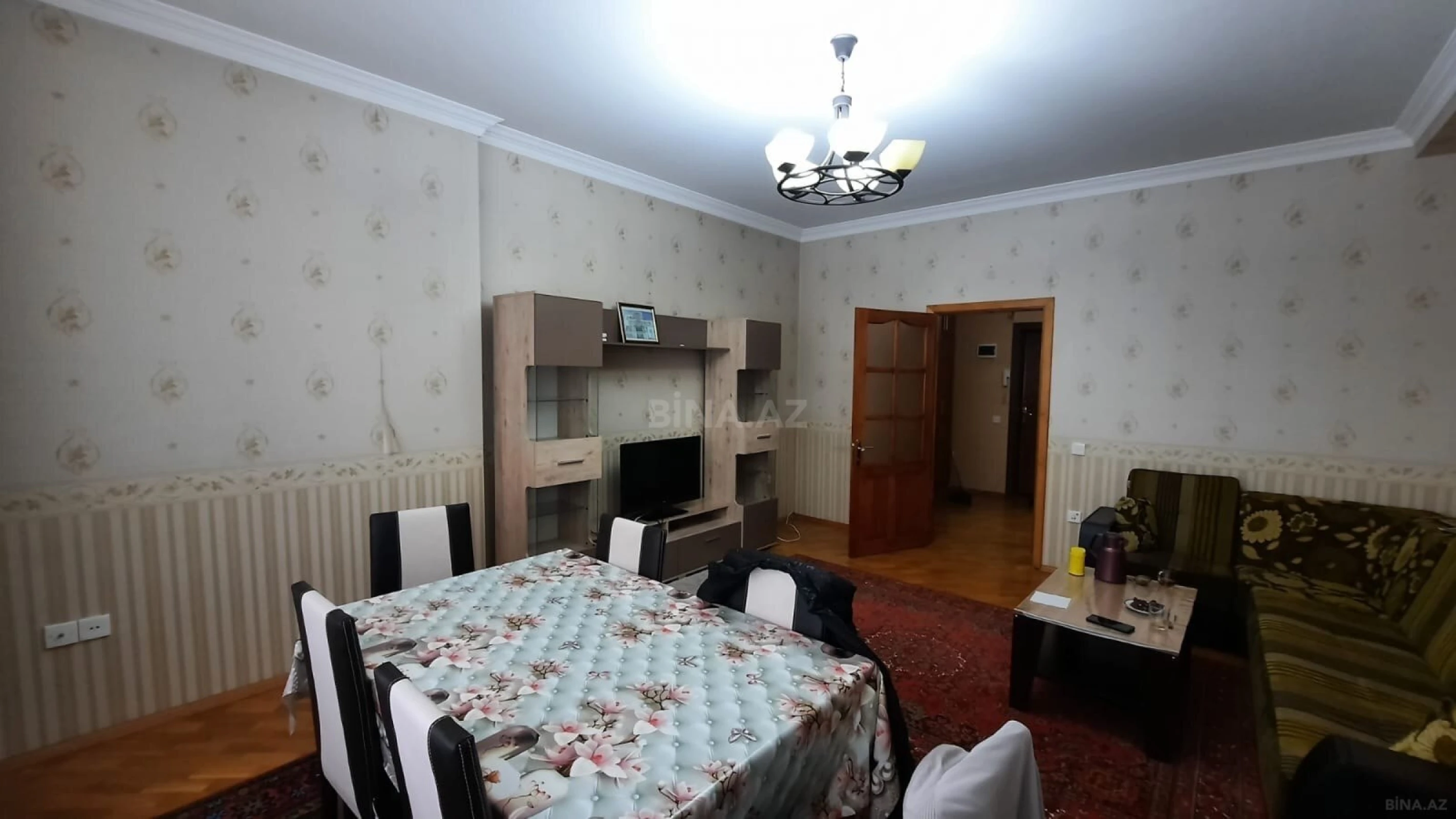 Satılır 2 otaqlı mənzil 90 m²