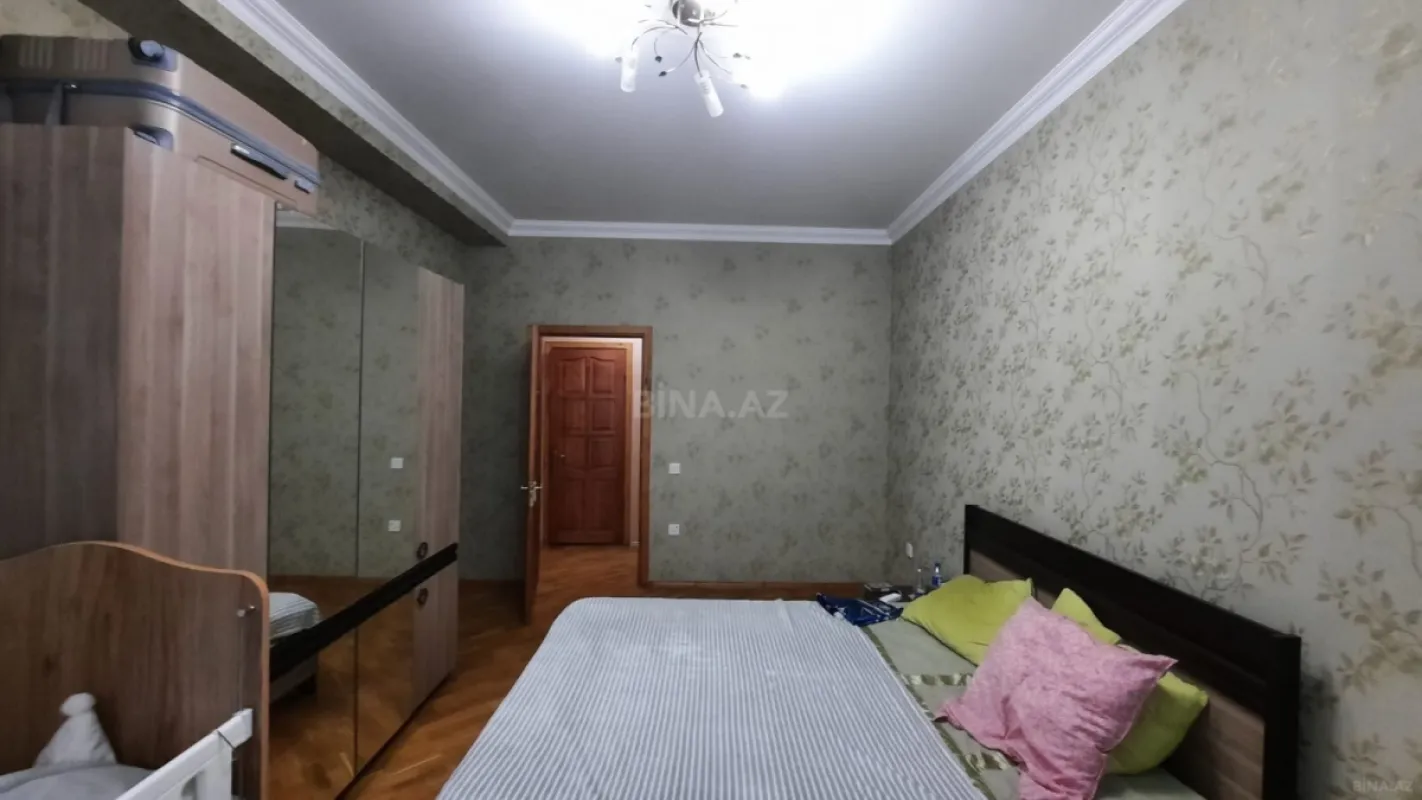 Satılır 2 otaqlı mənzil 90 m²