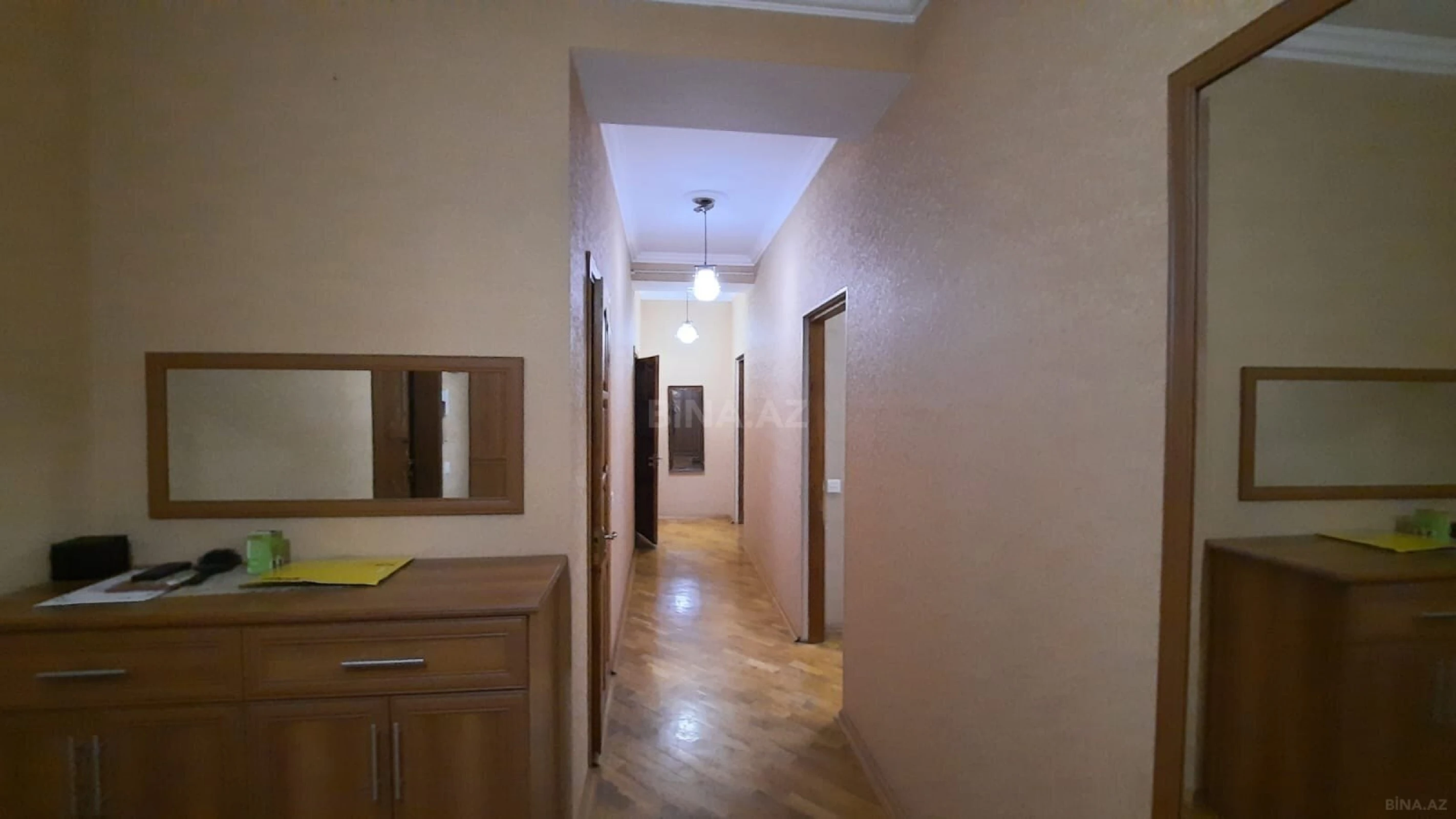 Satılır 2 otaqlı mənzil 90 m²