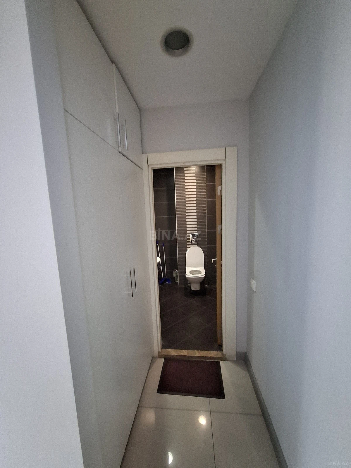 Satılır 3 otaqlı ofis 108 m²