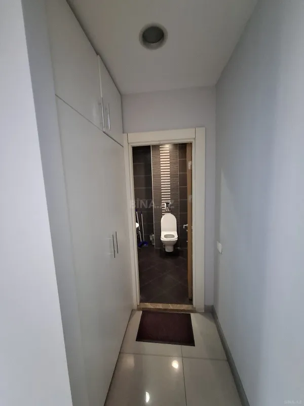 Satılır 3 otaqlı ofis 108 m²