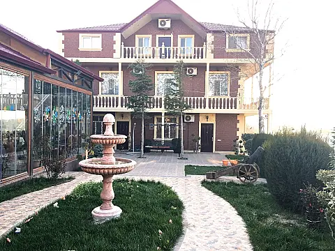 Satılır 10 otaqlı həyət evi 300 m² — Bakı, Qaraçuxur 10 otaq 300.00 m²