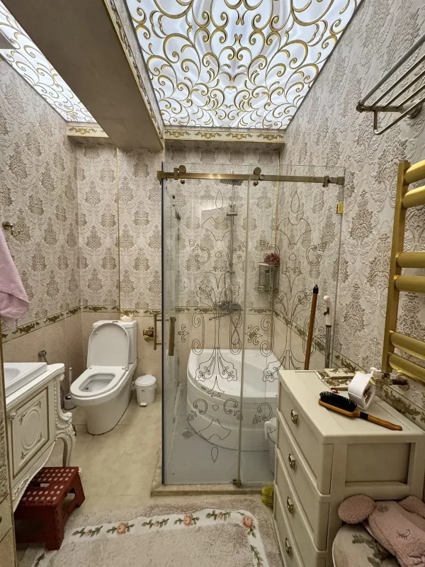 Satılır 3 otaqlı mənzil 135 m²
