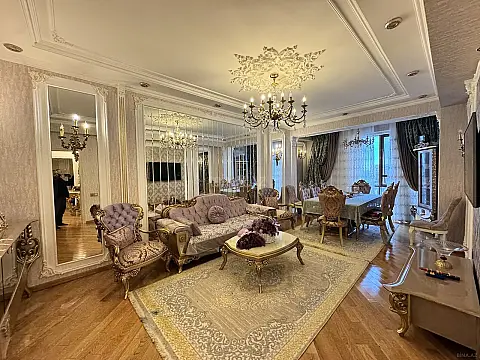 Satılır 3 otaqlı mənzil 135 m² — Bakı 3 otaq 135.00 m²