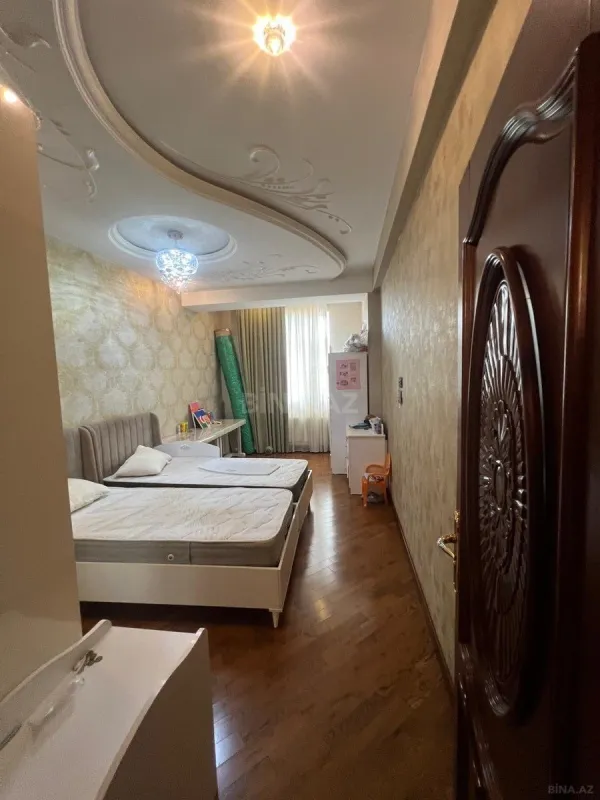 Satılır 3 otaqlı mənzil 150 m²