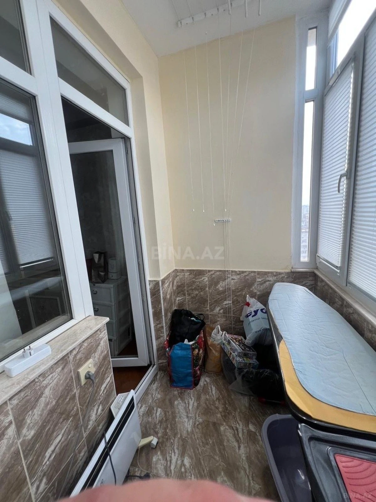 Satılır 3 otaqlı mənzil 150 m²