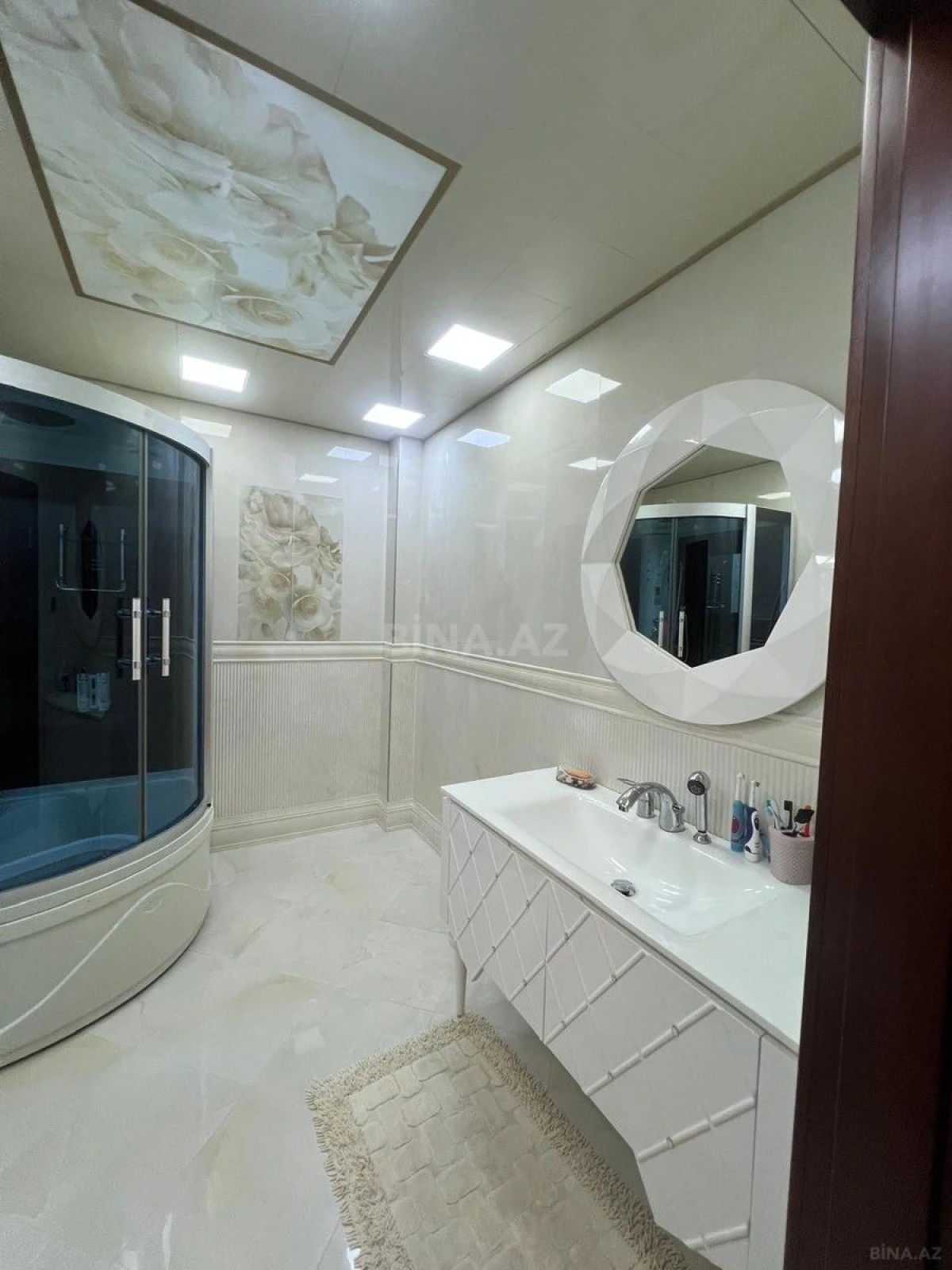 Satılır 3 otaqlı mənzil 150 m²