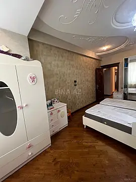 Satılır 3 otaqlı mənzil 150 m²
