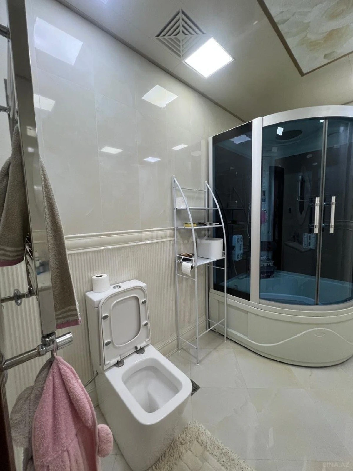 Satılır 3 otaqlı mənzil 150 m²