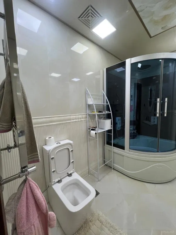 Satılır 3 otaqlı mənzil 150 m²