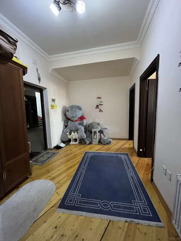 Satılır 2 otaqlı mənzil 84 m²